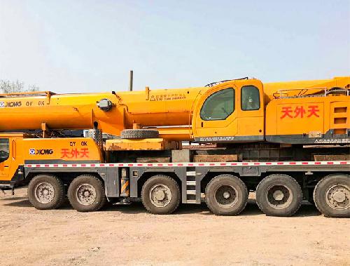 洛陽200噸大型折臂吊租賃